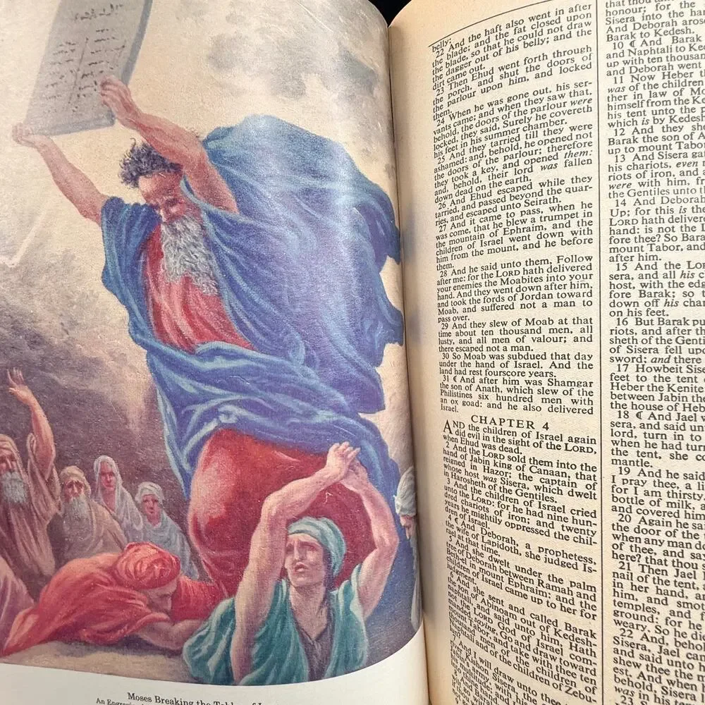 Vintage 1978 Regency Holy Bible KJV Red Letter Illustrated White Gold Gilt Jesus